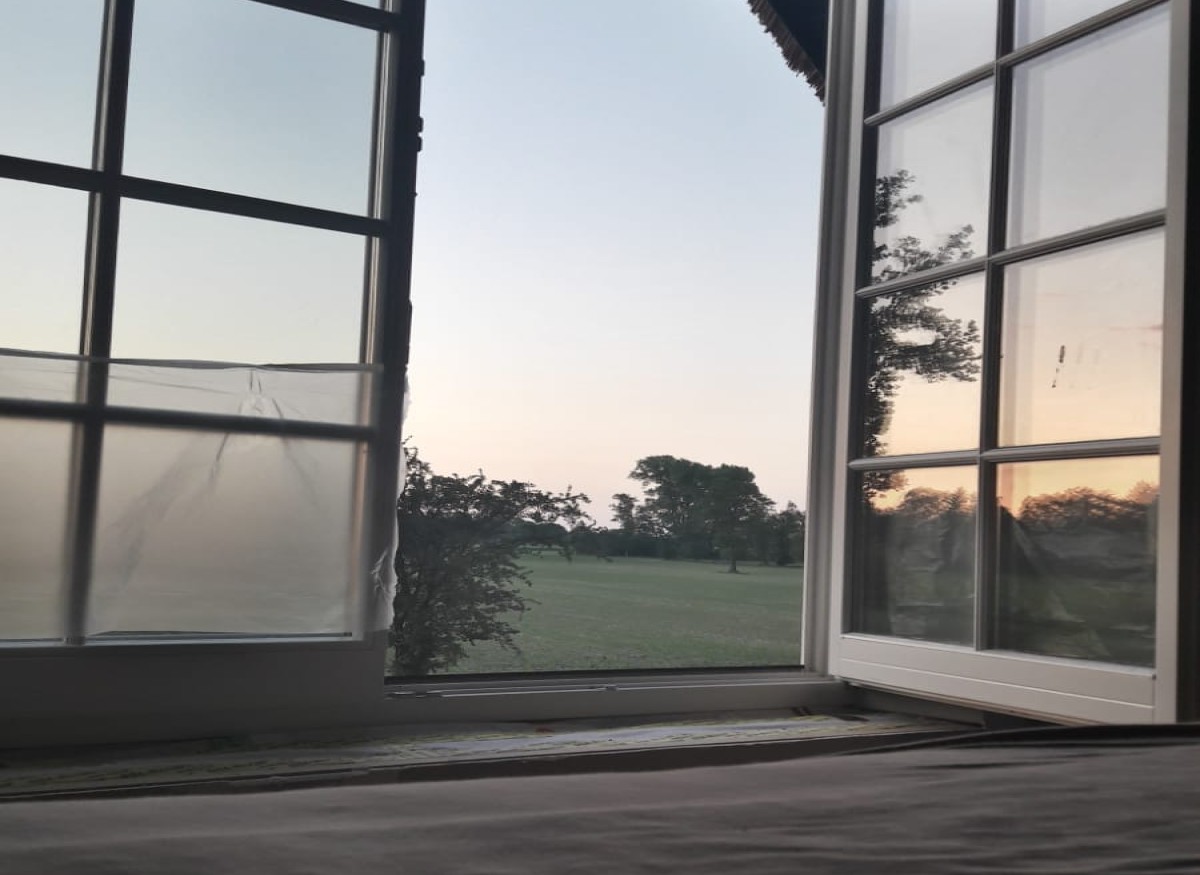 Reetdach Haus Das Reetdach Haus wurde erweitert und bietet nun schöne Ausblicke in die weite Landschaft. Die historische Bausubstanz wurde erhalten und behutsam ergänzt.