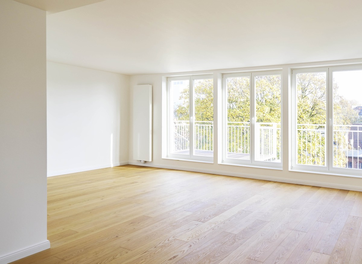 Aufstockung Altbremer Haus Das Altbremer Haus wurde durch ein zusätzliches Geschoss aufgestockt. Der Wohnraum wurde erweitert und erhält einen hellen und offenen Wohn-Ess-Koch-Bereich, der für den Einbau einer Kochinsel geeignet ist.