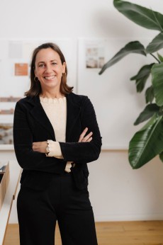 Portraitfoto Iris Talle Gründerin und Büroinhaberin